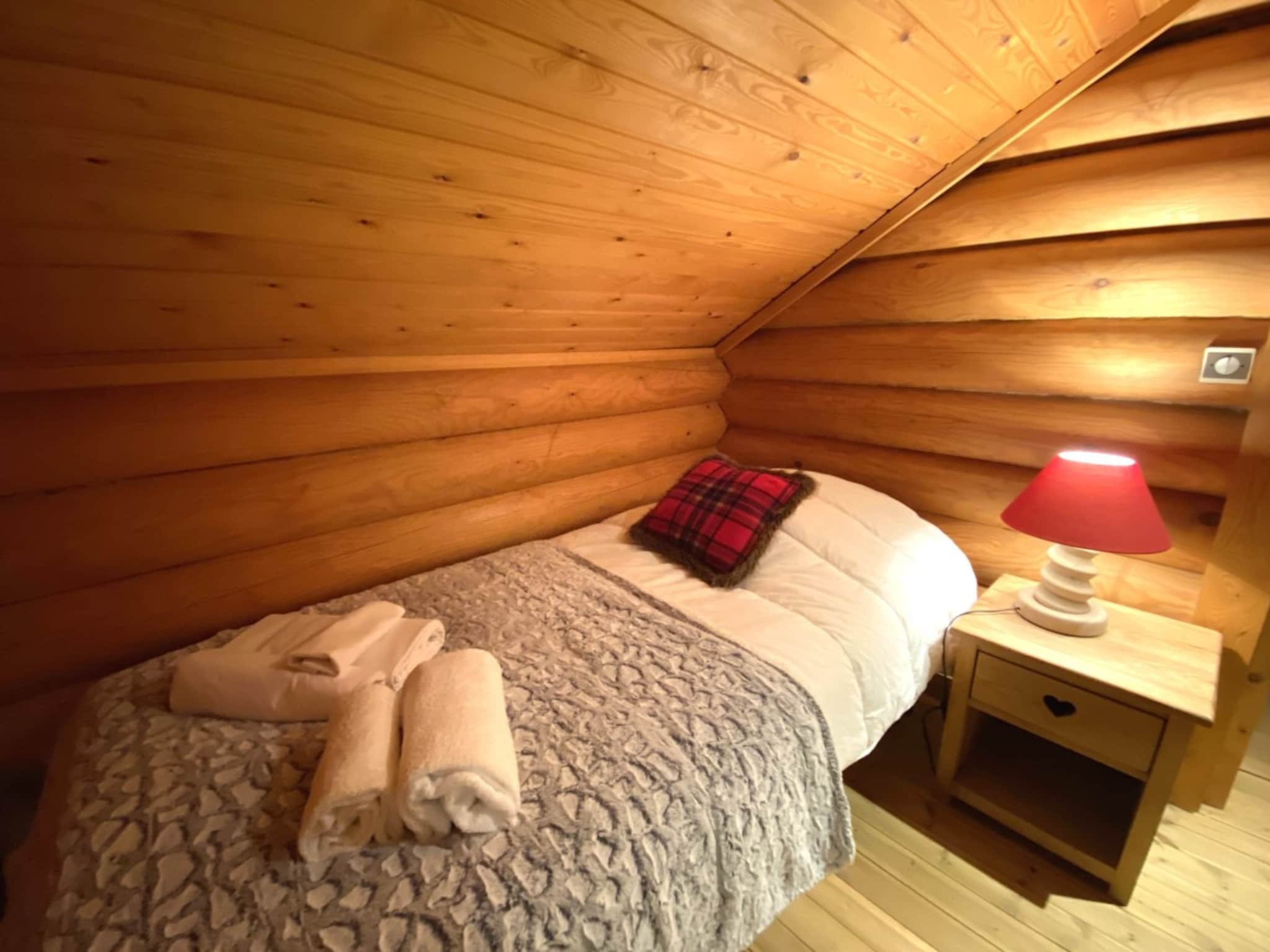 Maison LE GRAND CERF  Chalet en rondins avec SPA Jacuzzi