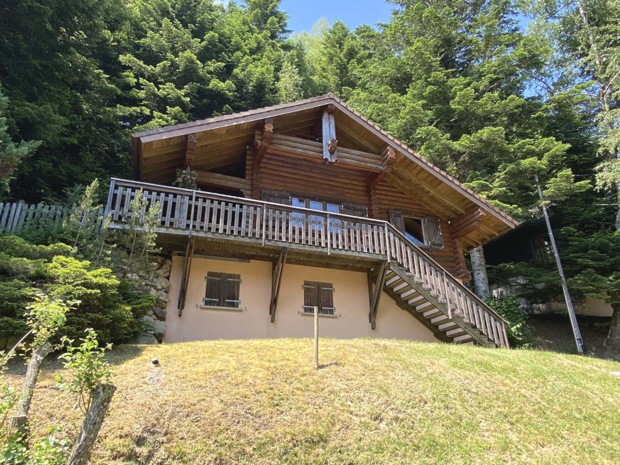Maison LE GRAND CERF  Chalet en rondins avec SPA Jacuzzi
