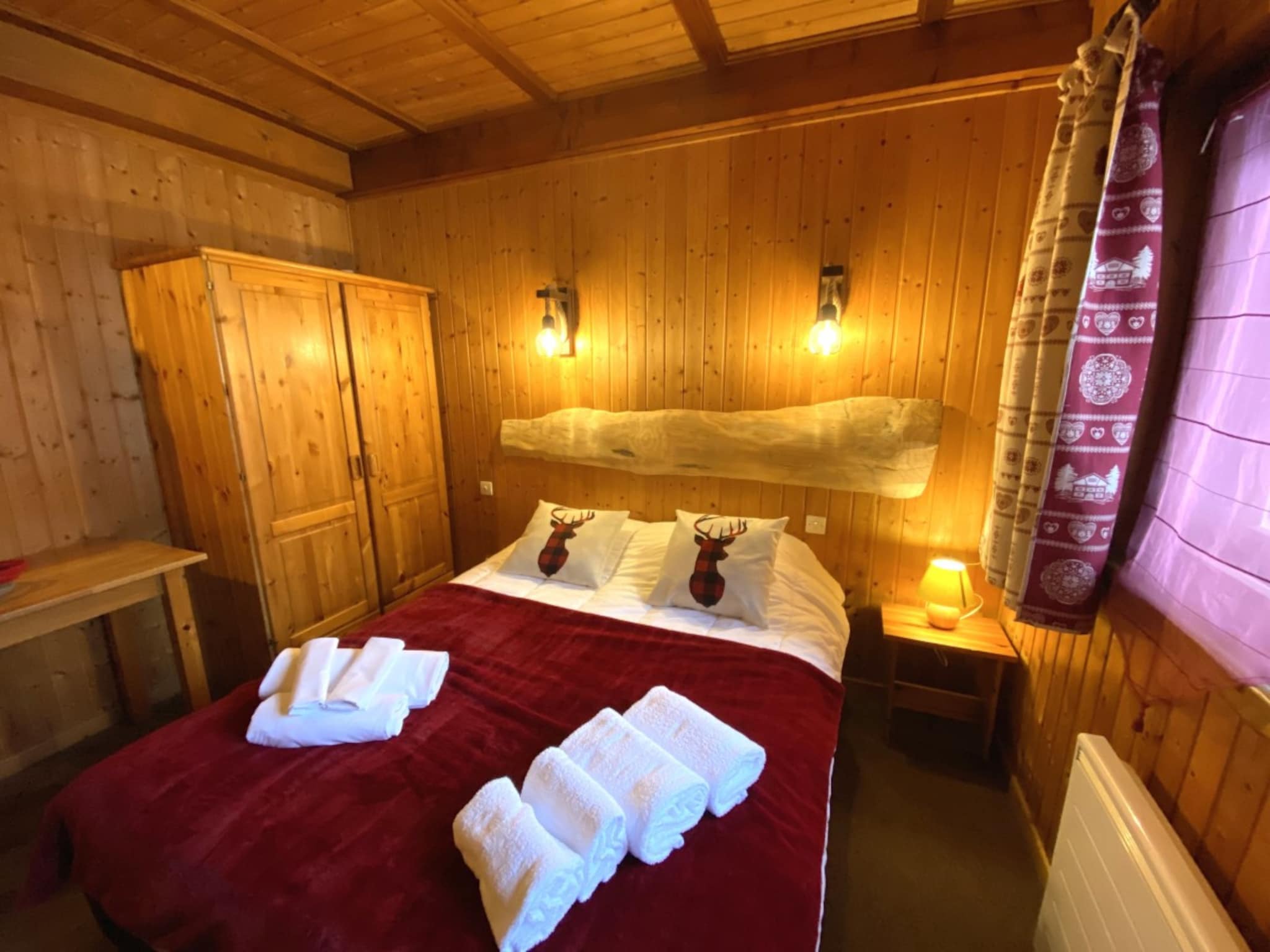 Feriebolig LE TRAPPEUR  Chalet en bois vue montagne