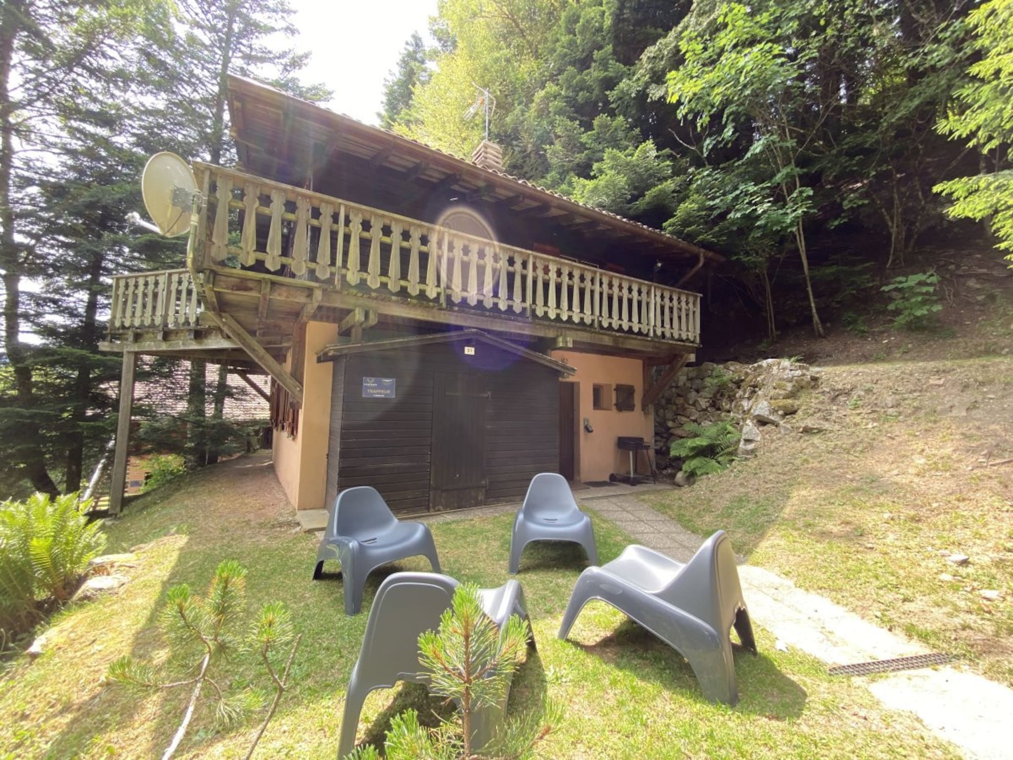 Feriebolig LE TRAPPEUR  Chalet en bois vue montagne