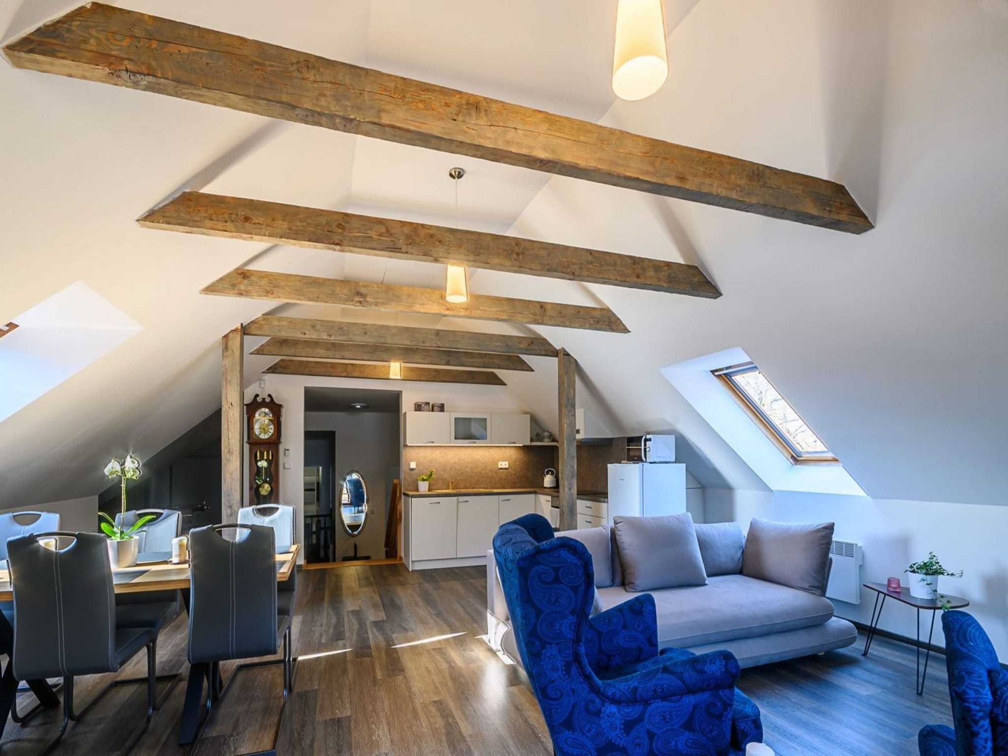 Vakantiehuis Luxe Villa in Bernartice, ook voor groepen KKH045