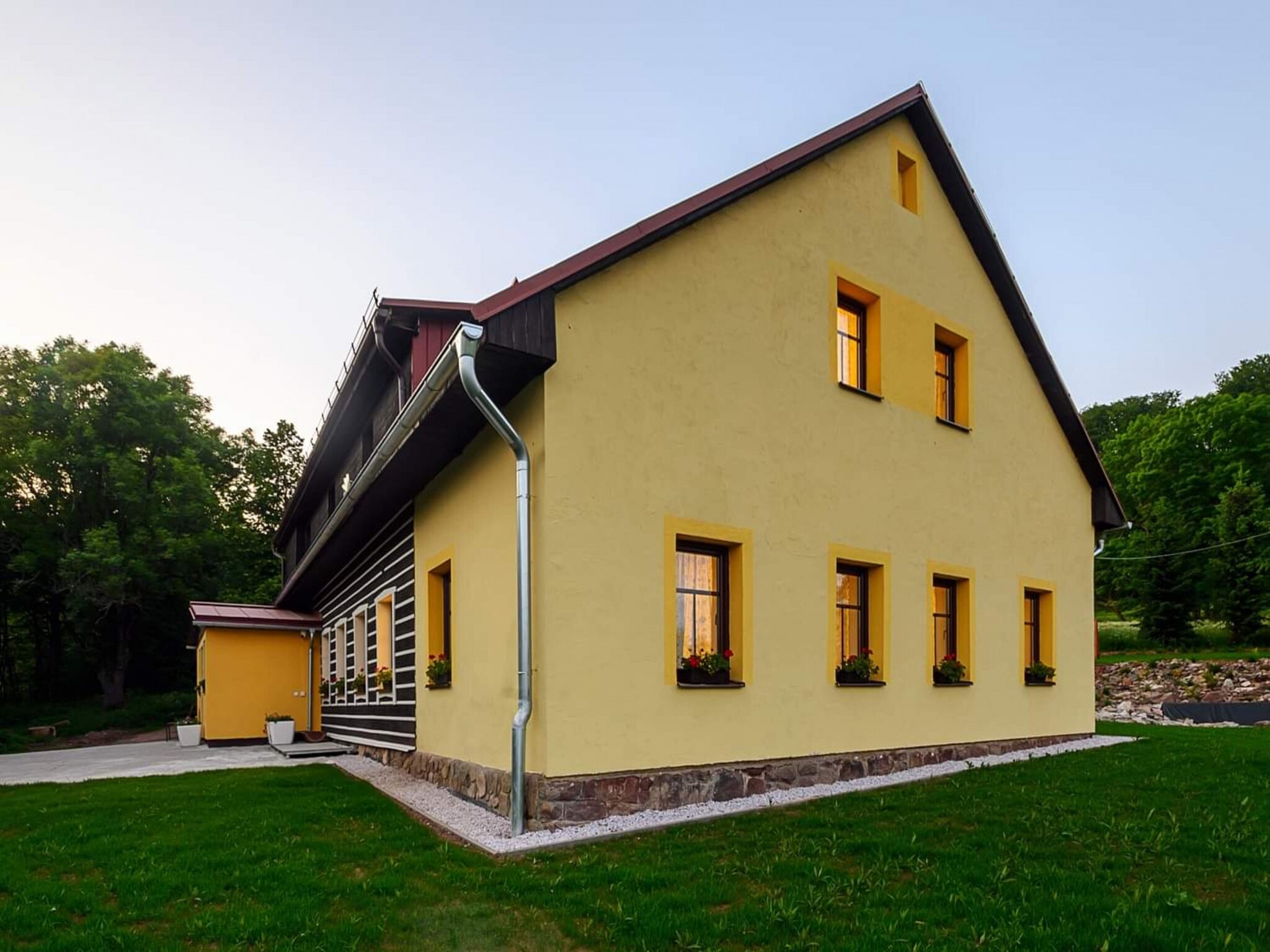 Vakantiehuis Luxe Villa in Bernartice, ook voor groepen KKH045