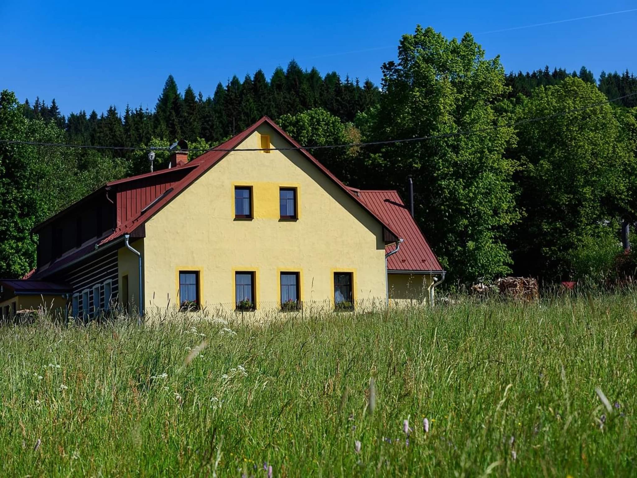 Vakantiehuis Luxe Villa in Bernartice, ook voor groepen KKH045