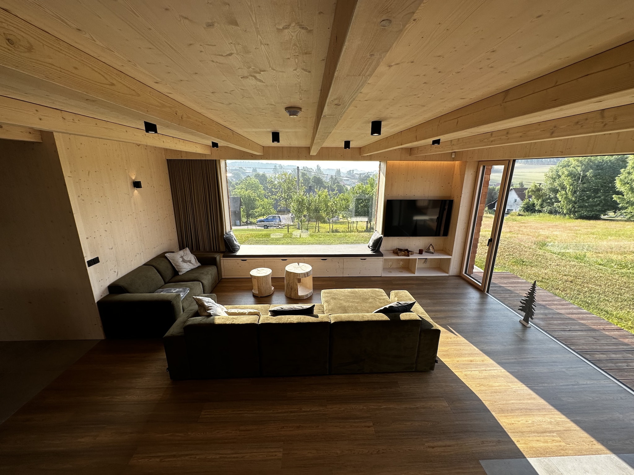 Ferienhaus Villa Semily LRO127