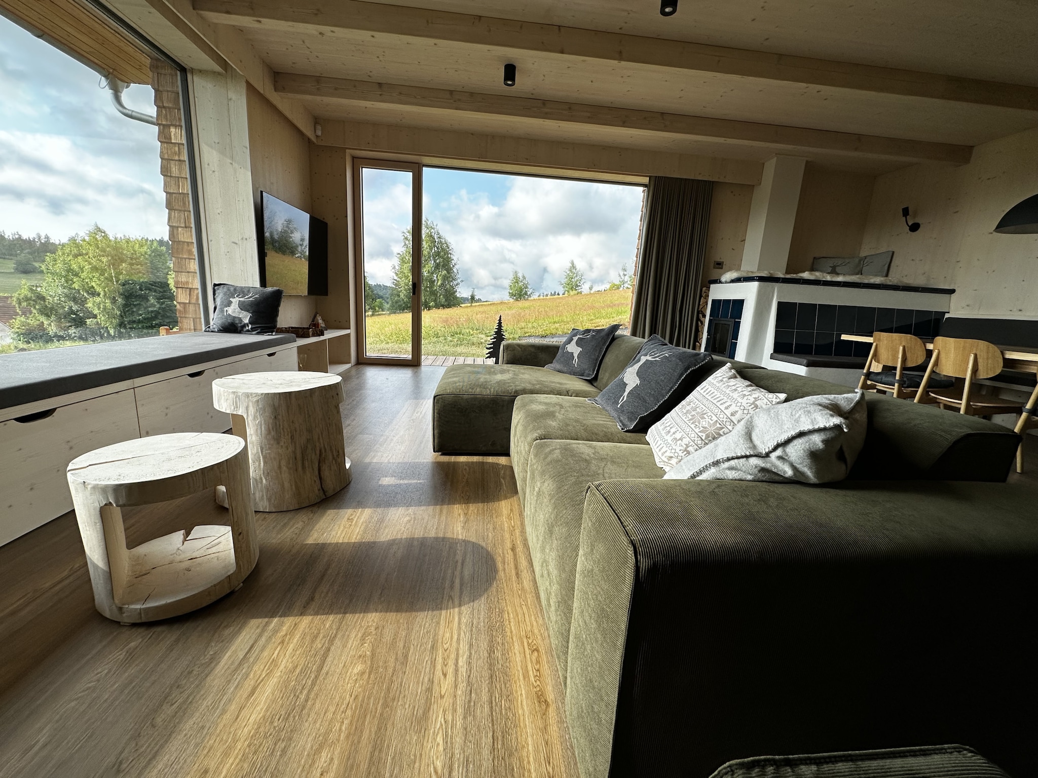 Ferienhaus Villa Semily LRO127