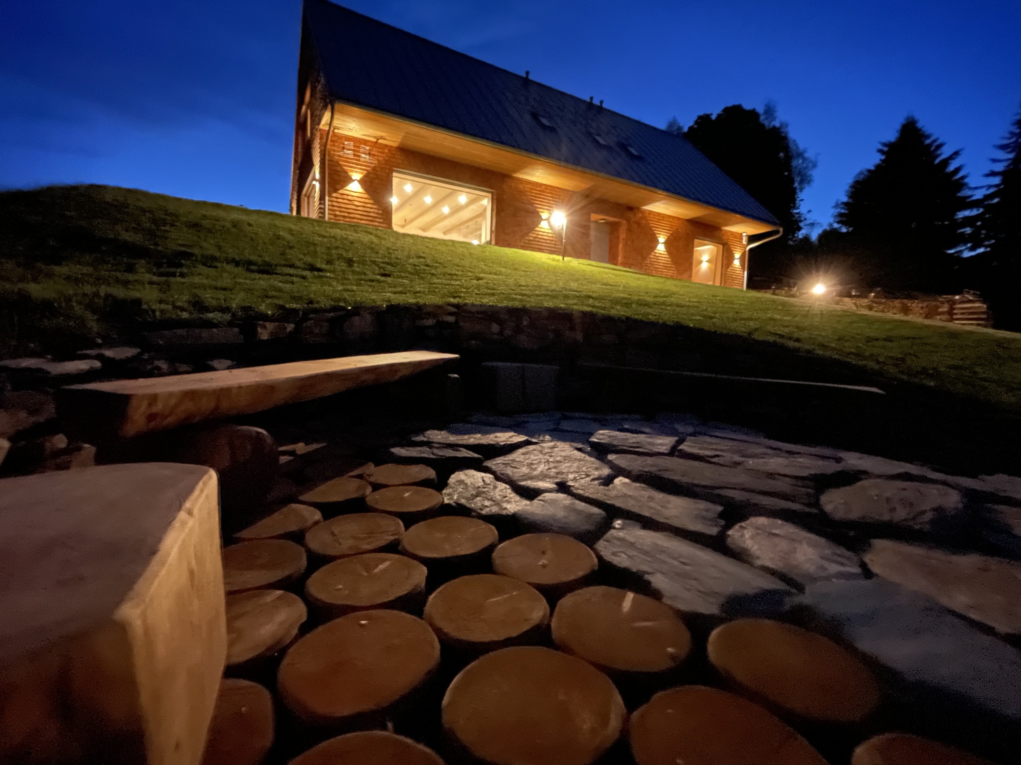 Ferienhaus Villa Semily LRO127