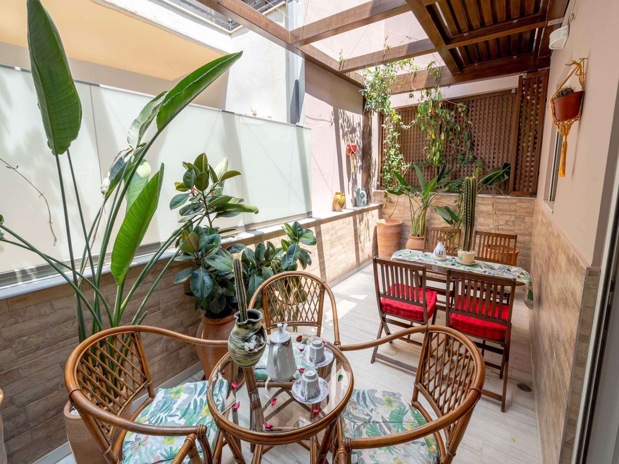   Ilias House