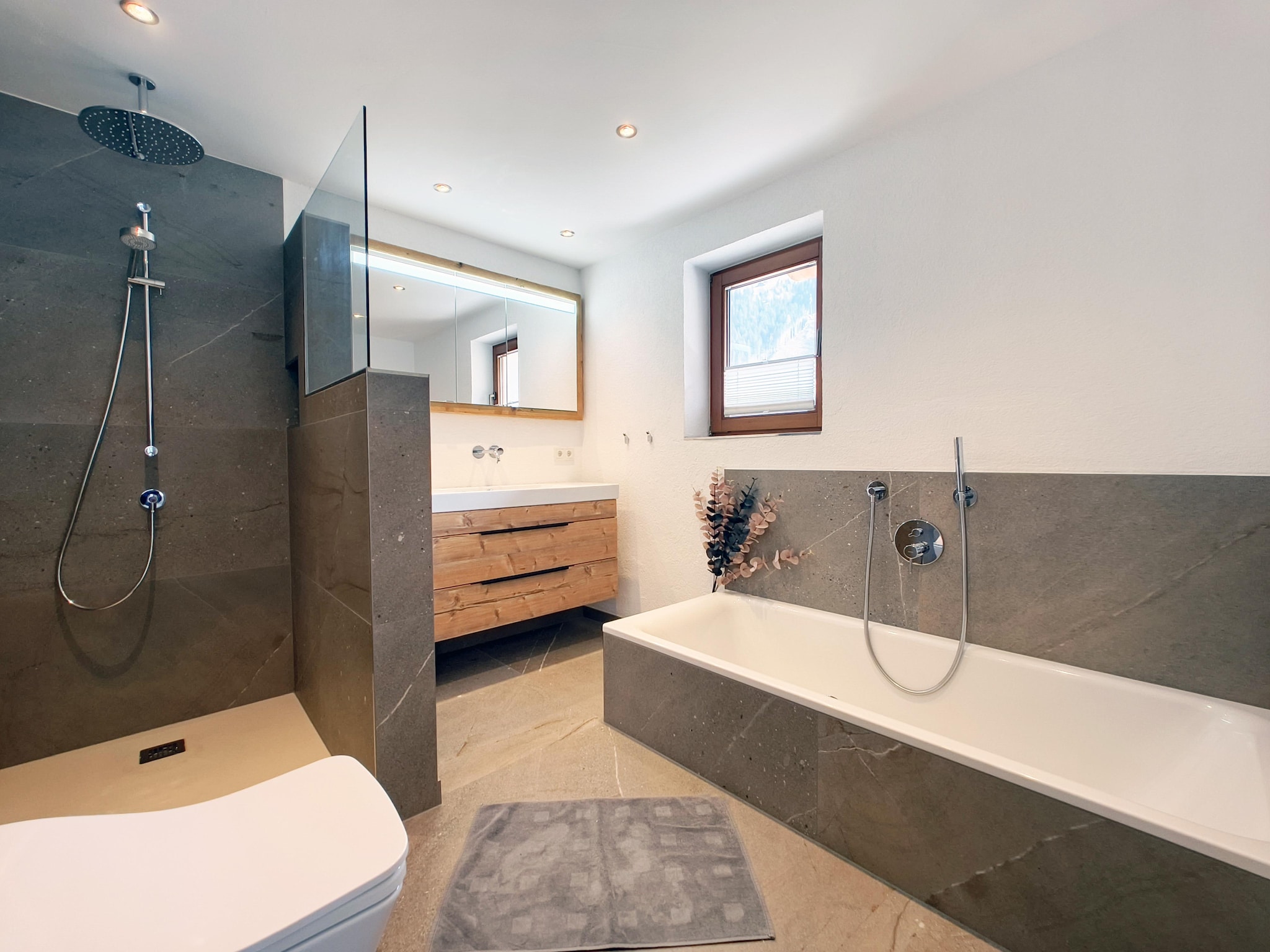   Exklusive Ferienwohnung mit Whirlpool