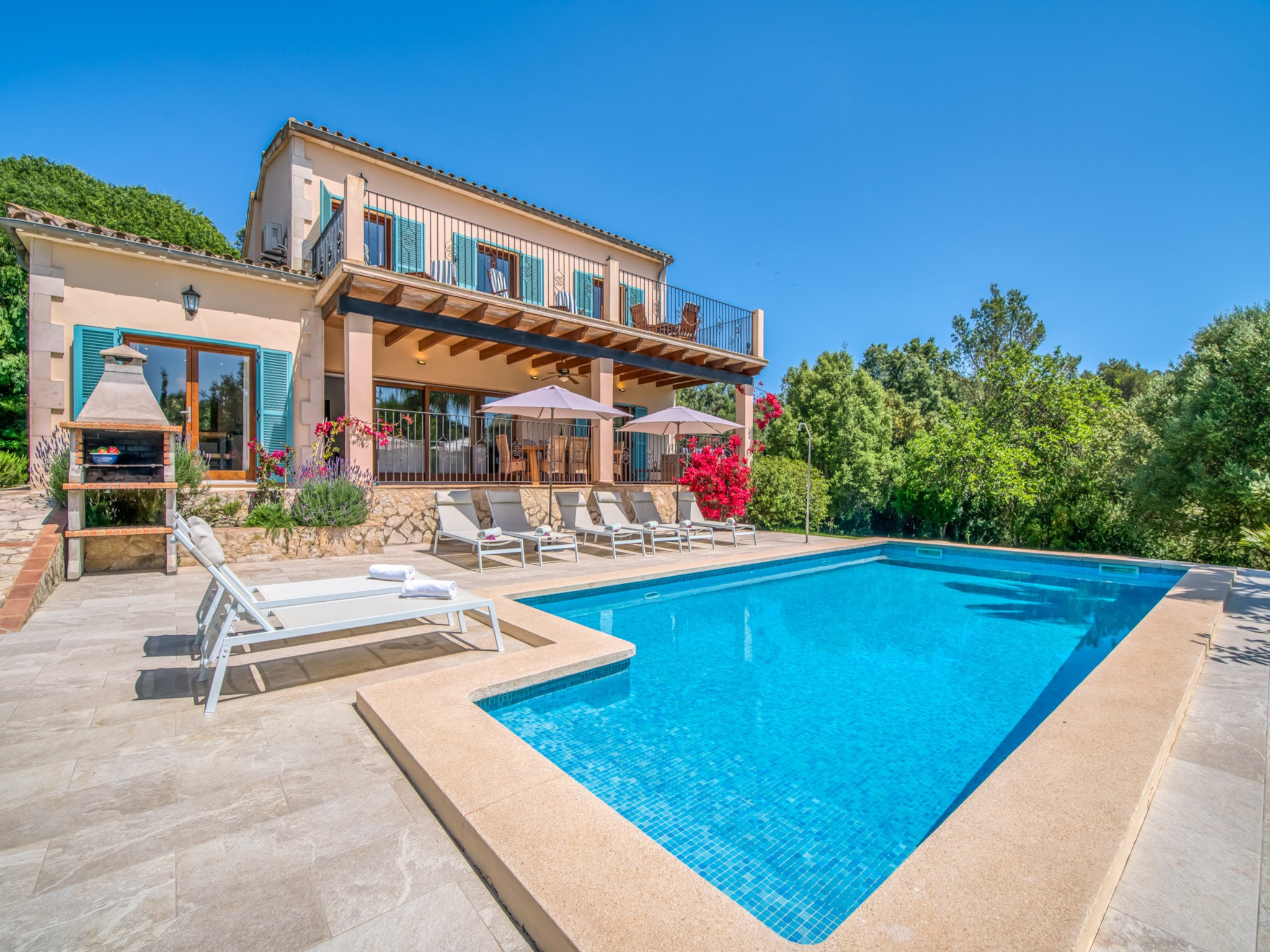   Villa Flores