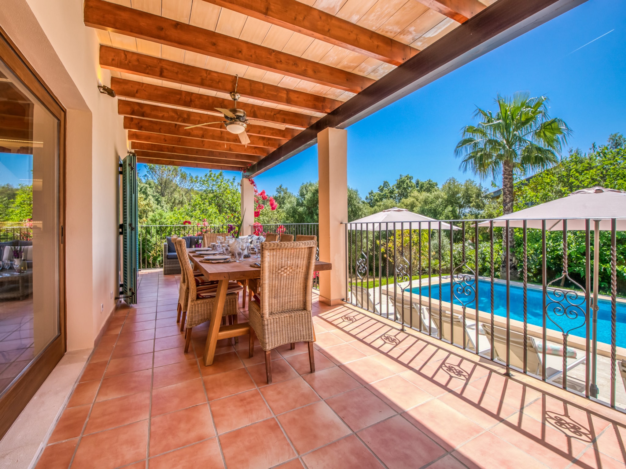   Villa Flores