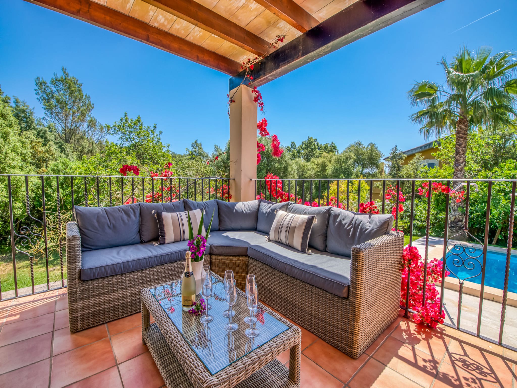   Villa Flores