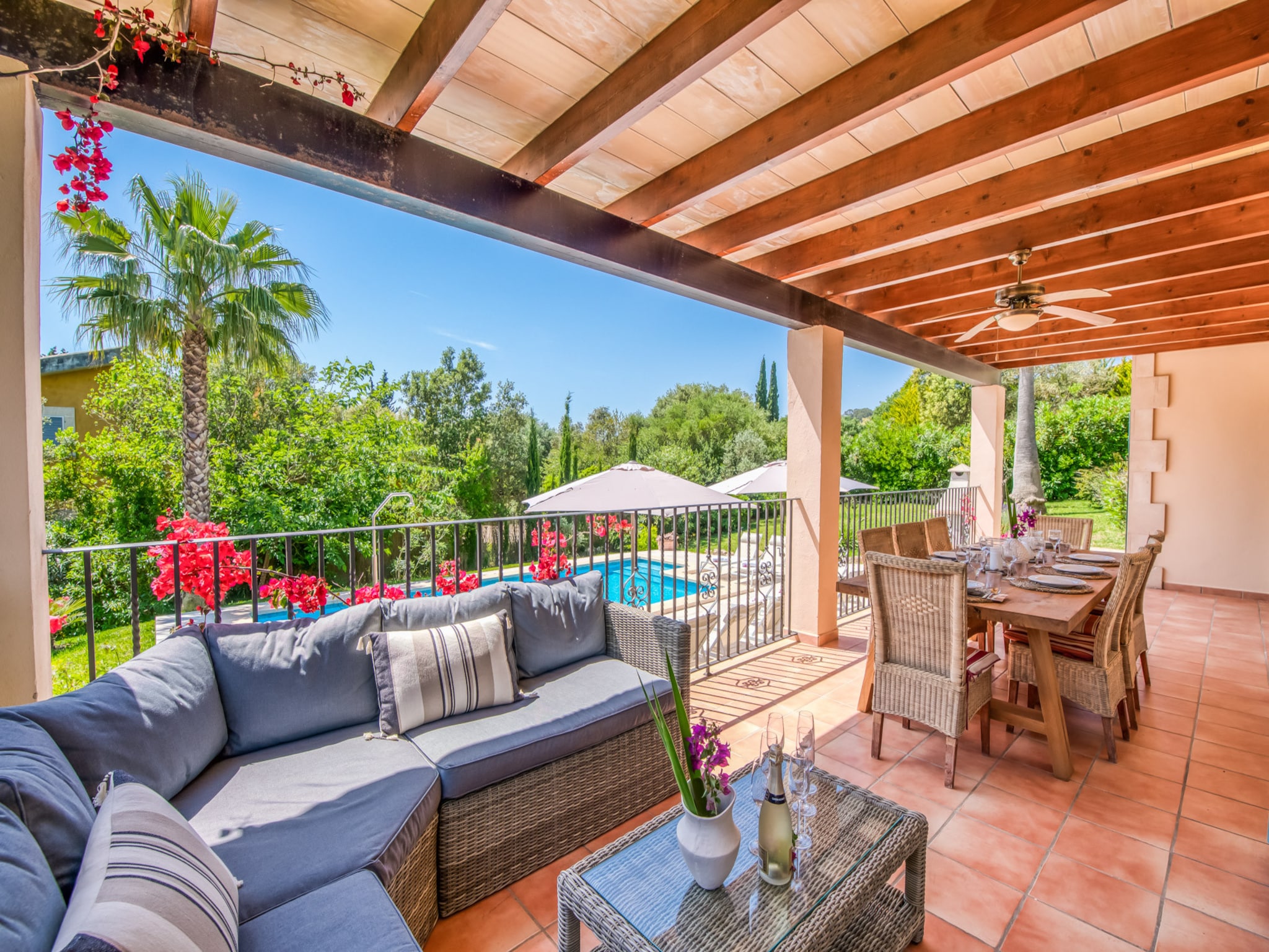   Villa Flores