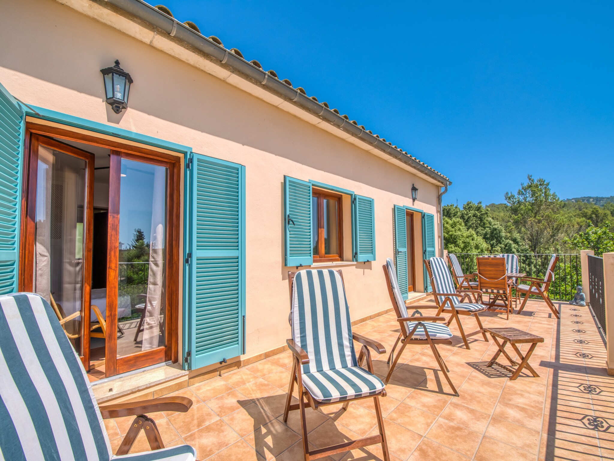   Villa Flores