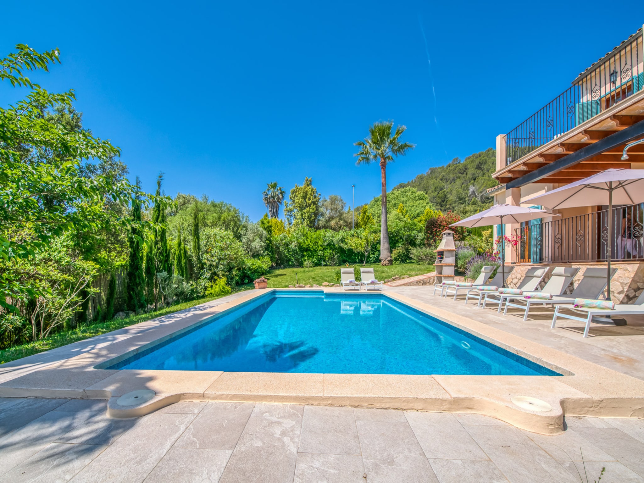   Villa Flores