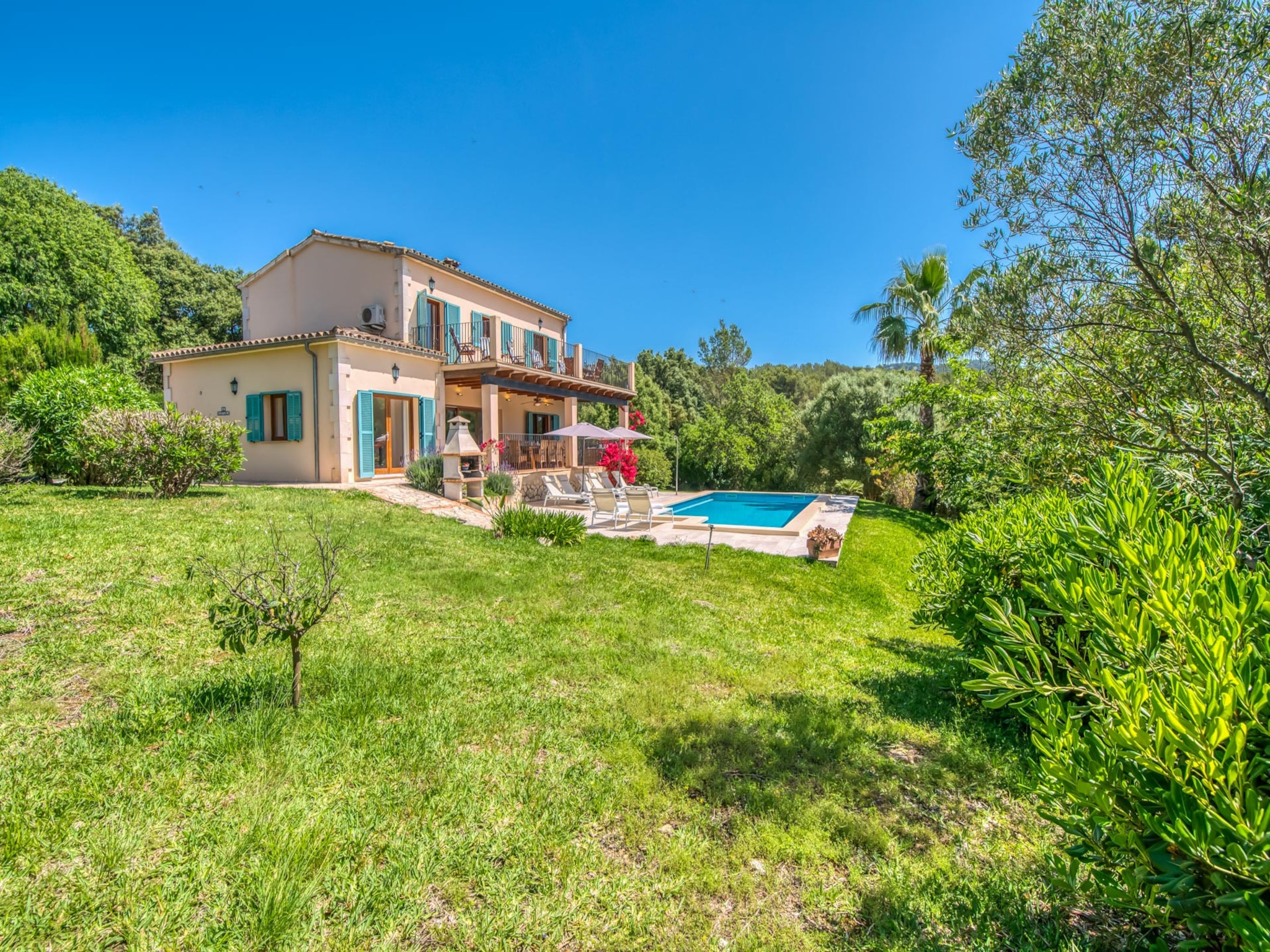   Villa Flores