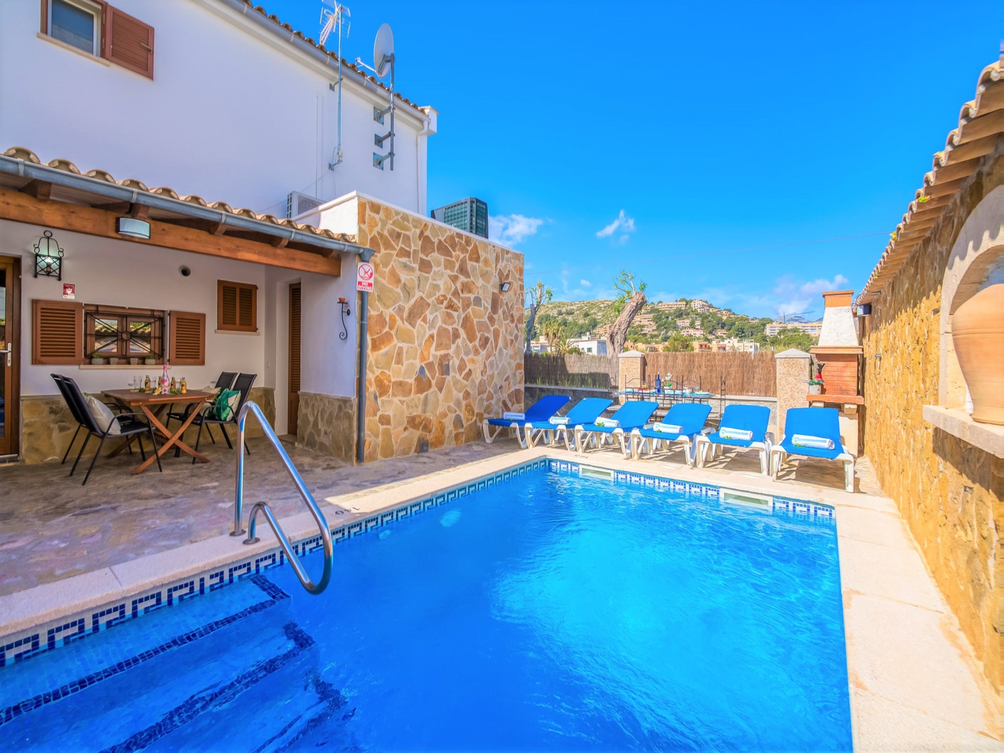   Villa Pintor