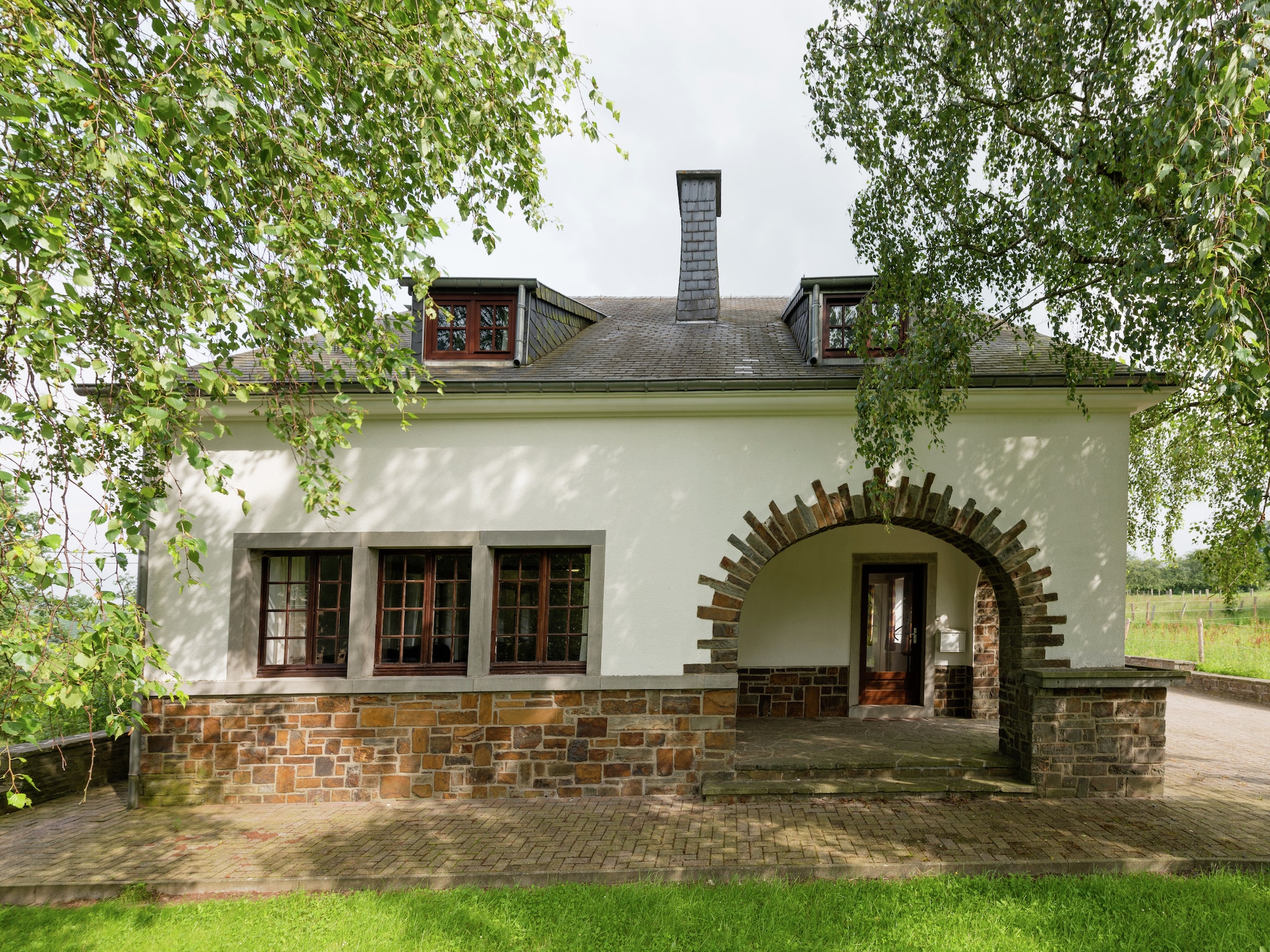   Ecole