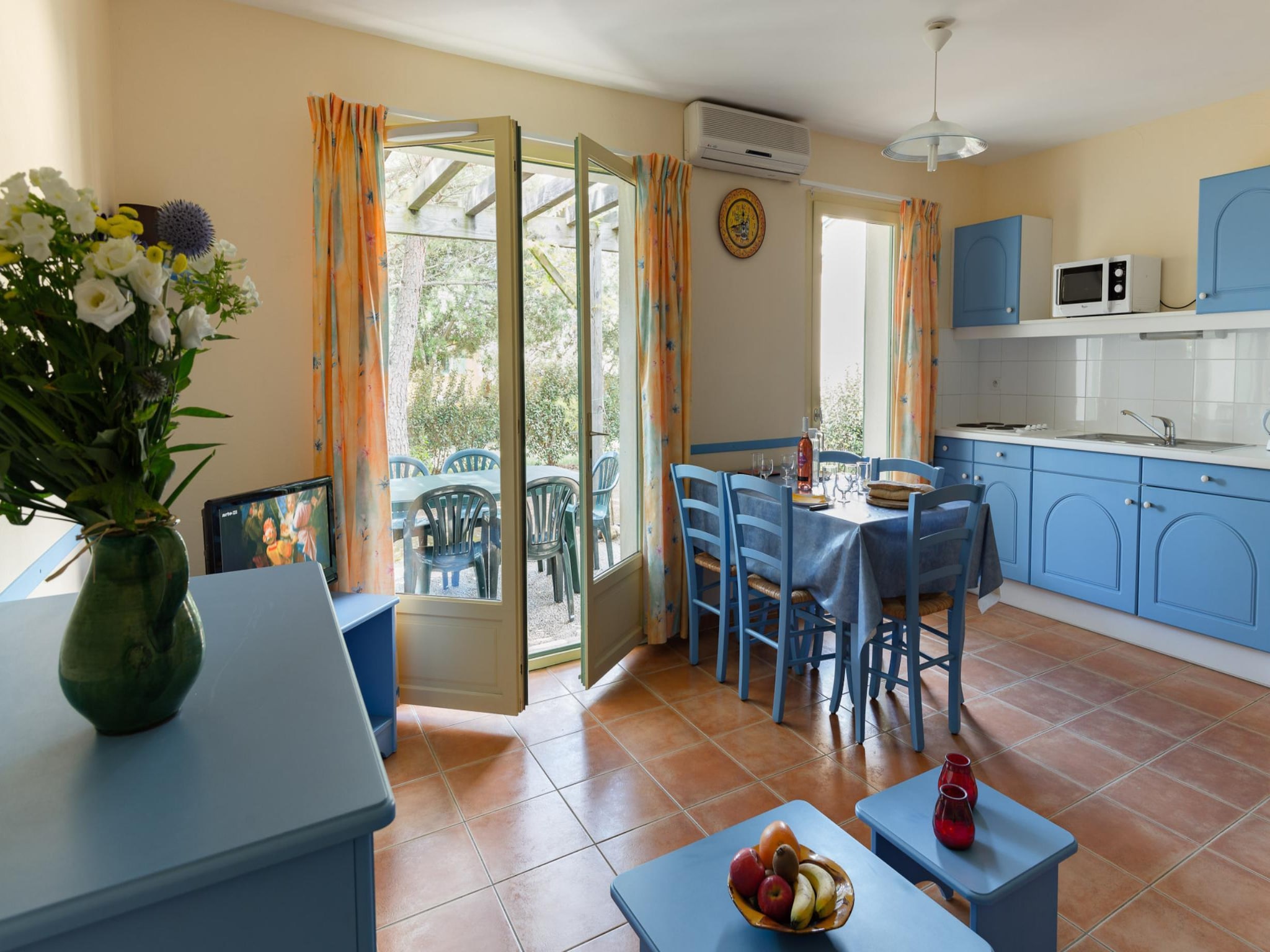 Holiday home Les Mazets de Gaujac 1
