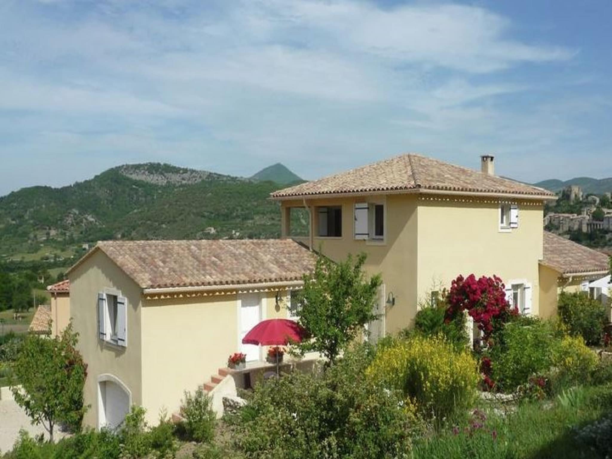 Ferienwohnung Appartement - MONTBRUN-LES-BAINS