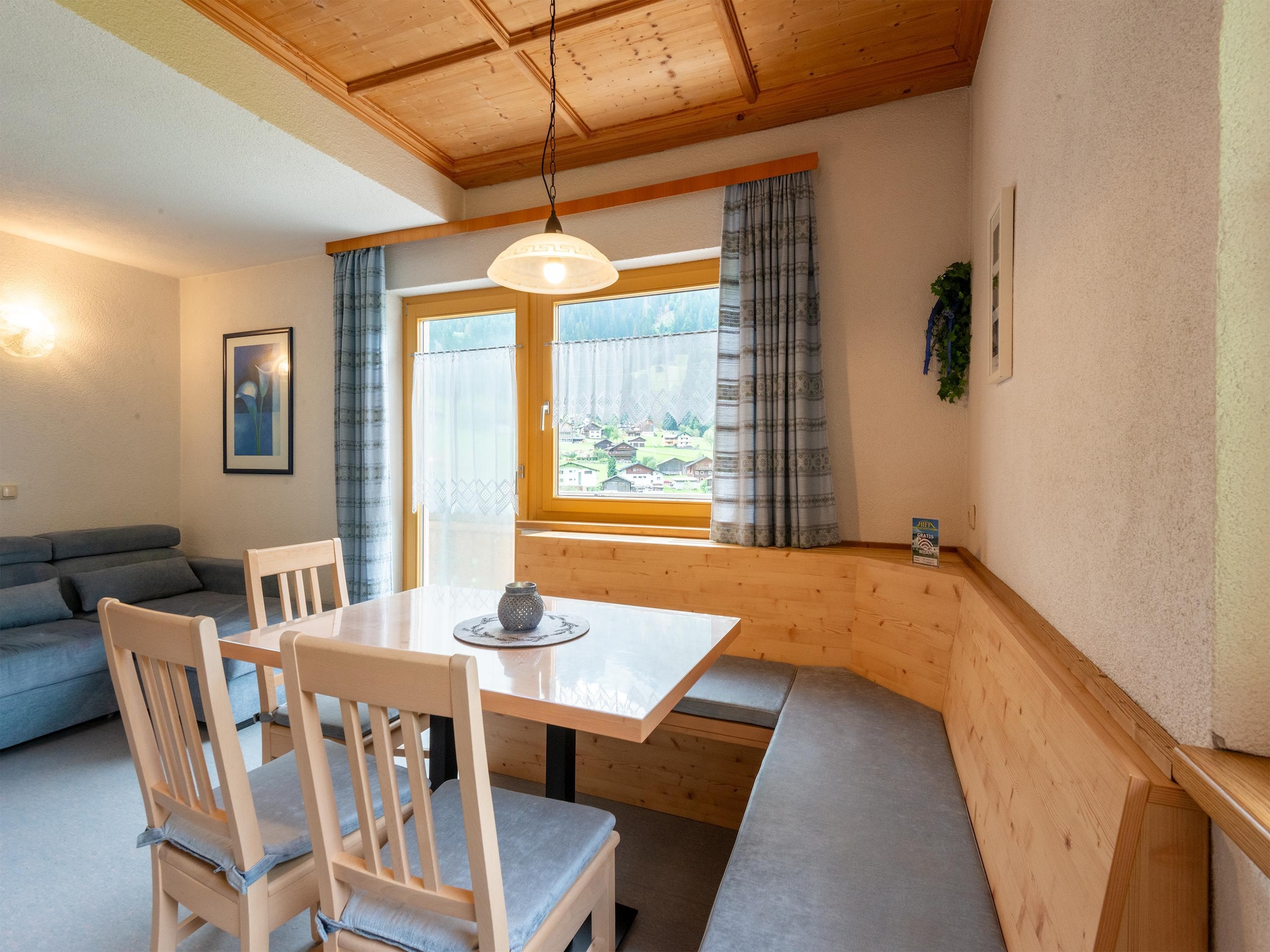   Apartment 2-4/1