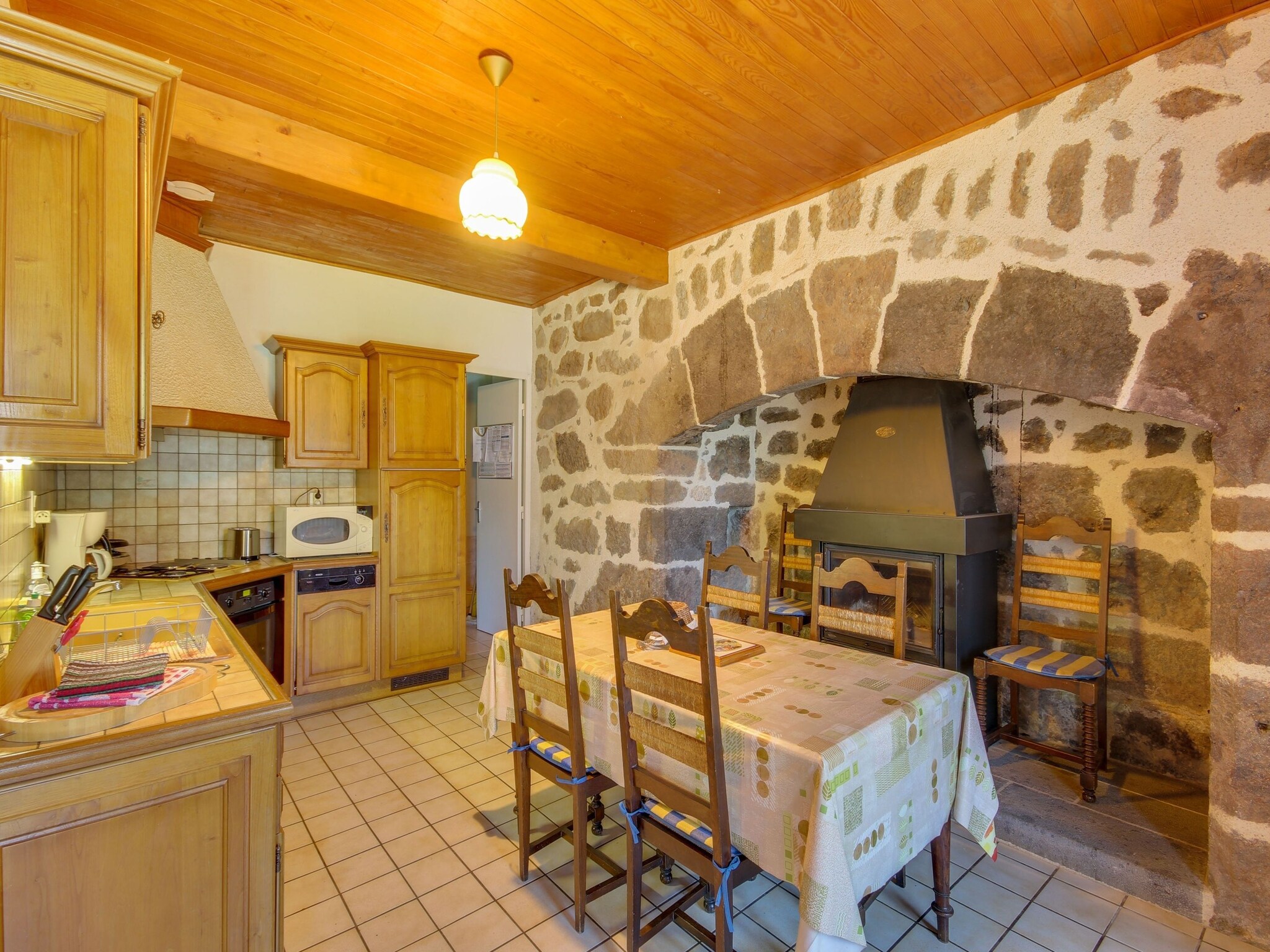   Maison près des volcans d'Auvergne