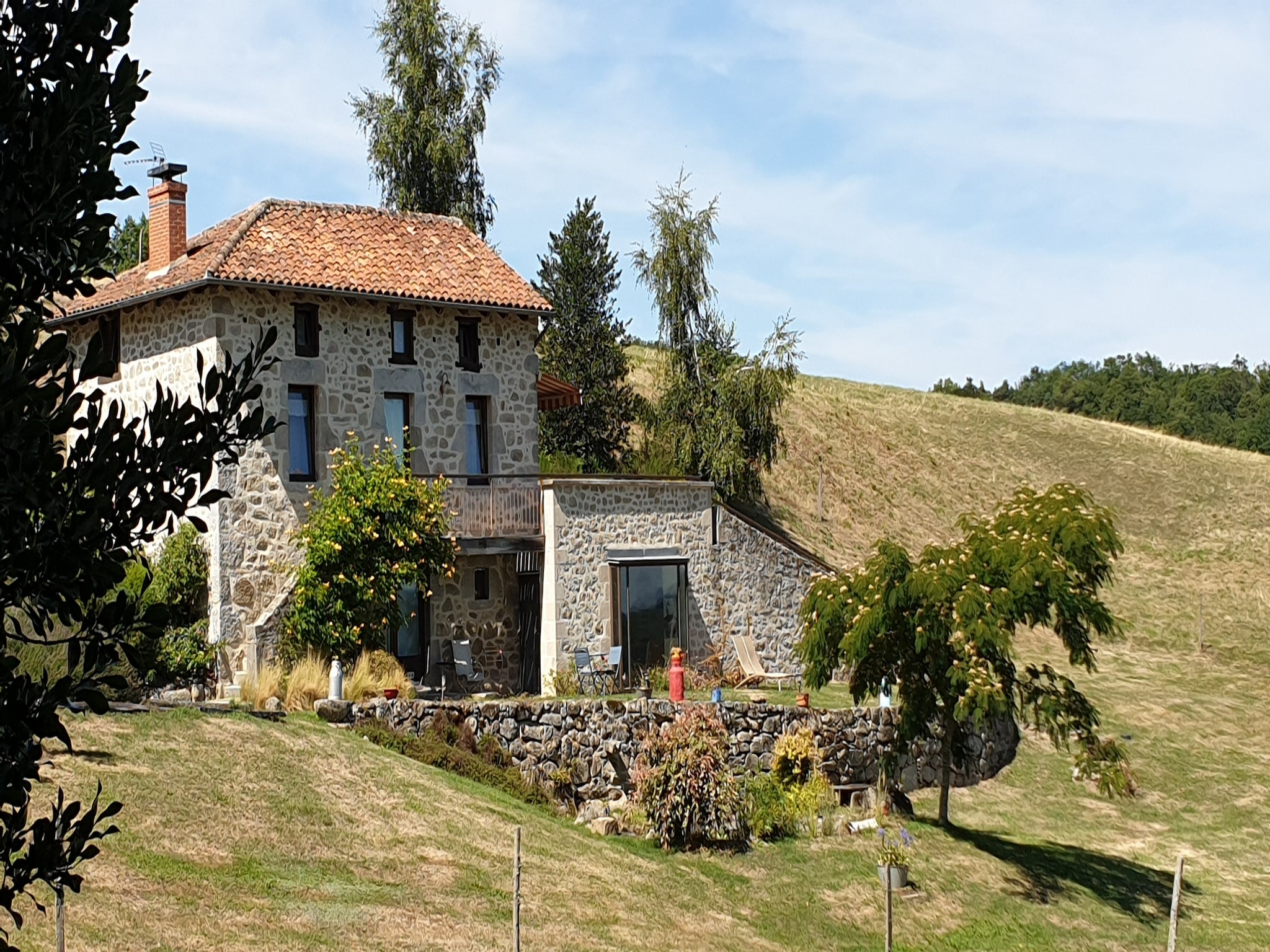 Feriebolig Maison auvergnate avec jacuzzi et sauna