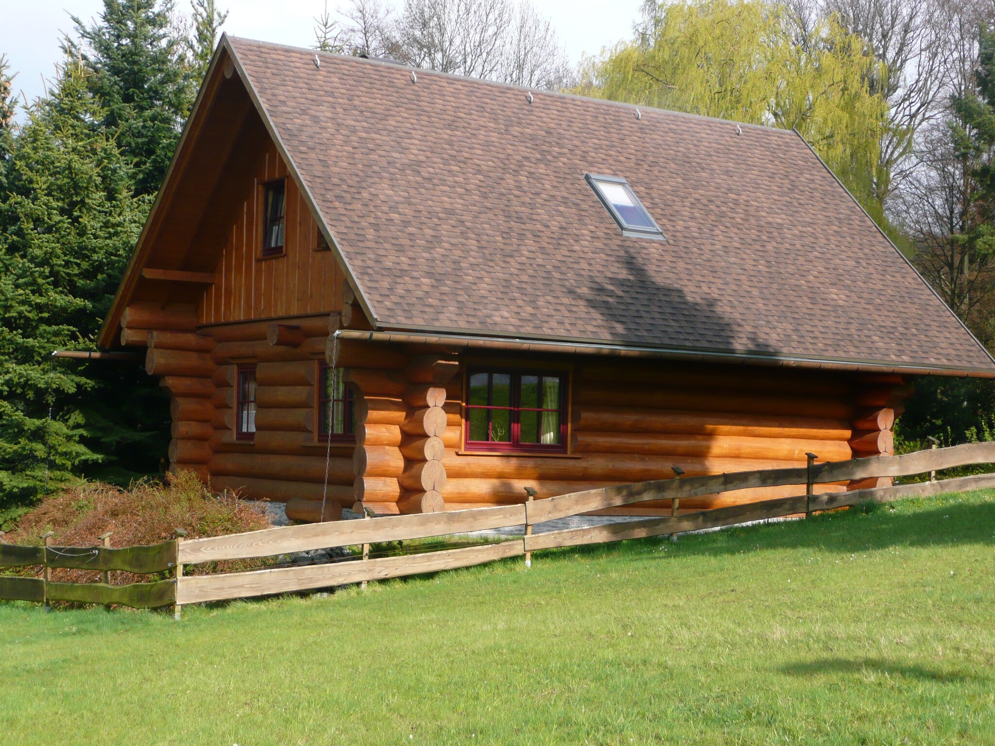   Naturstammhaus