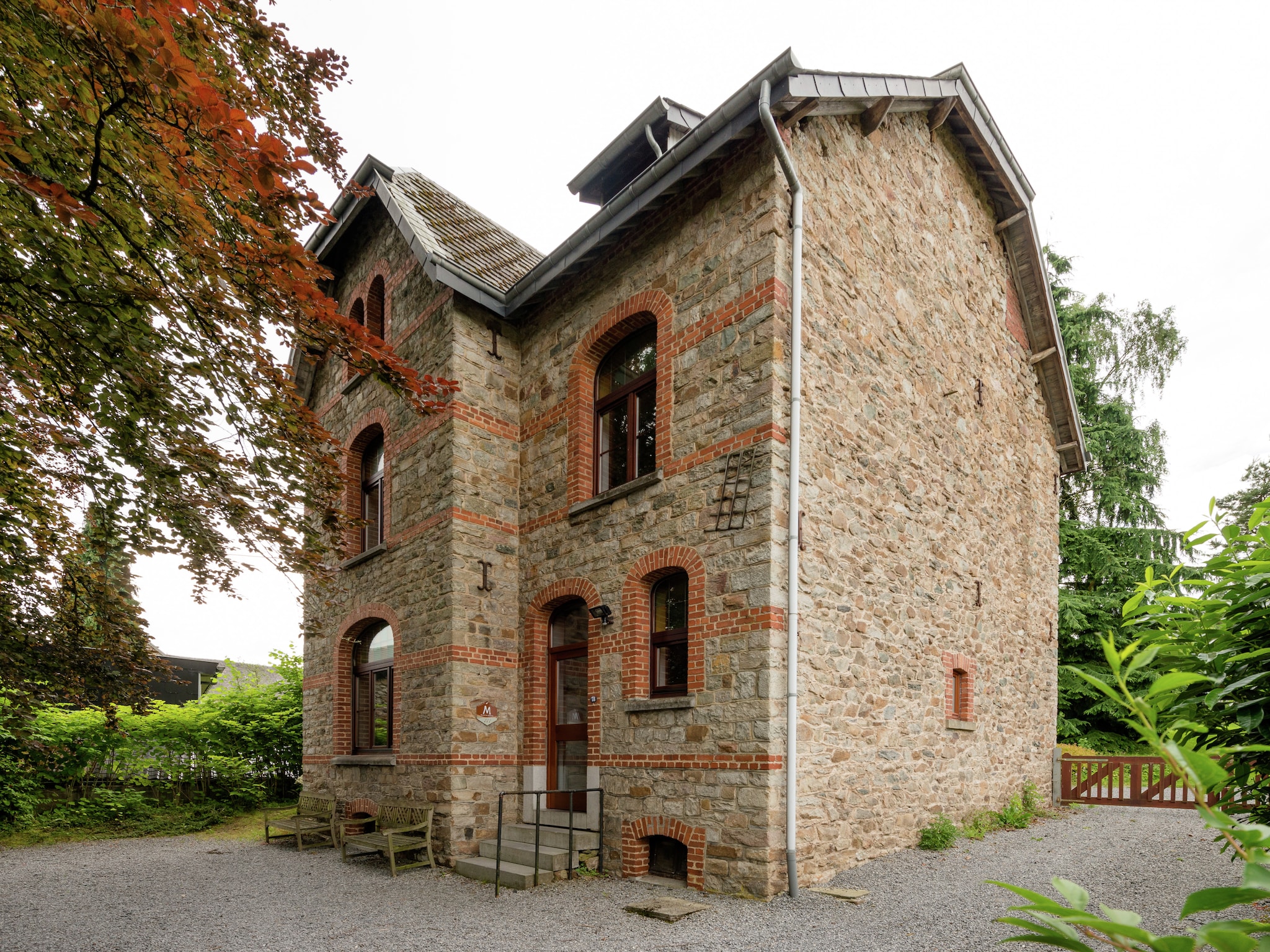   La Bonbonnière