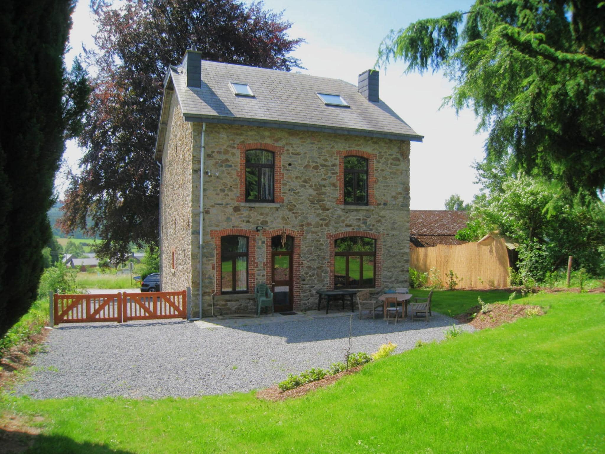   La Bonbonnière