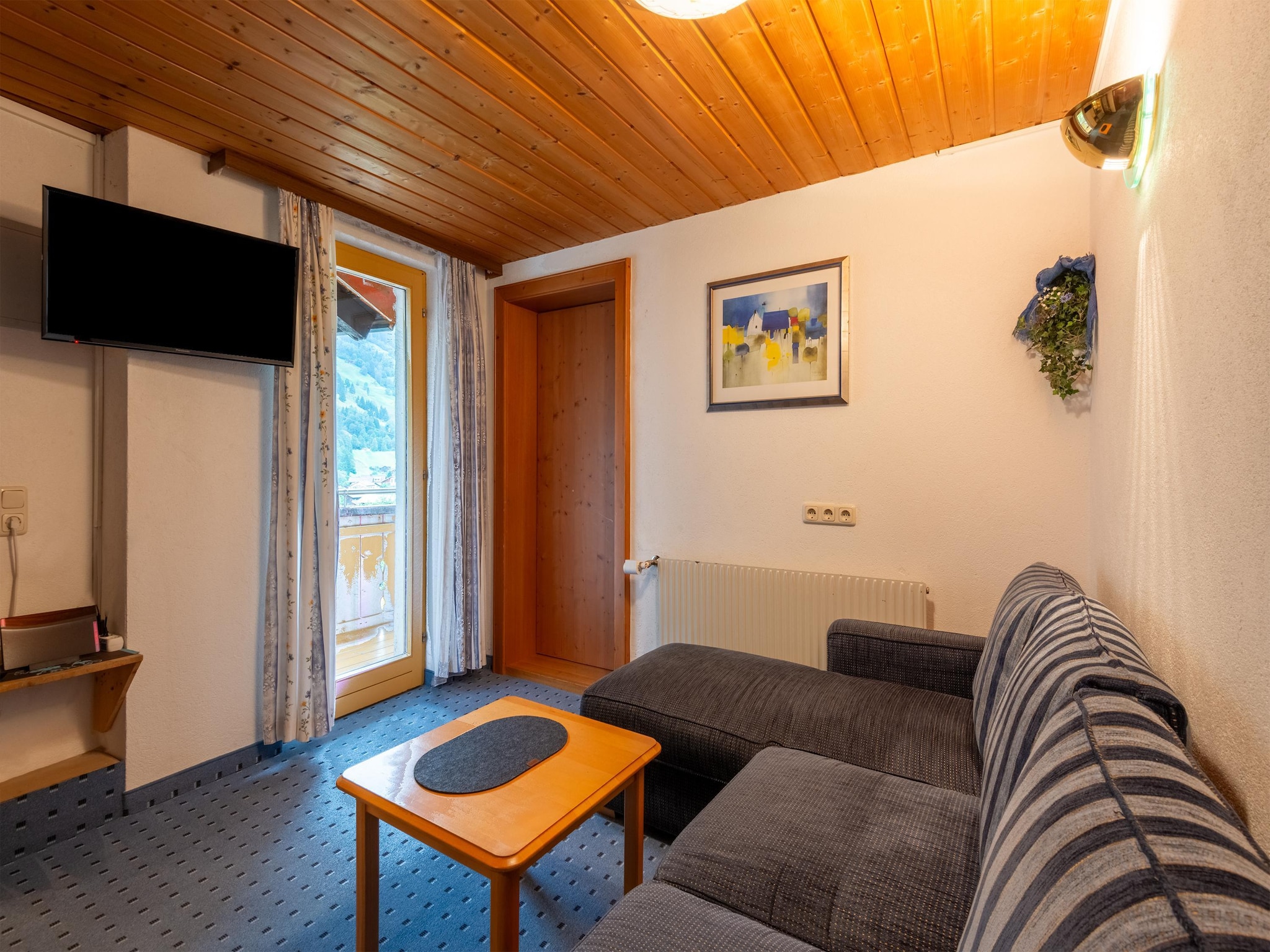   Apartment 3-5/2