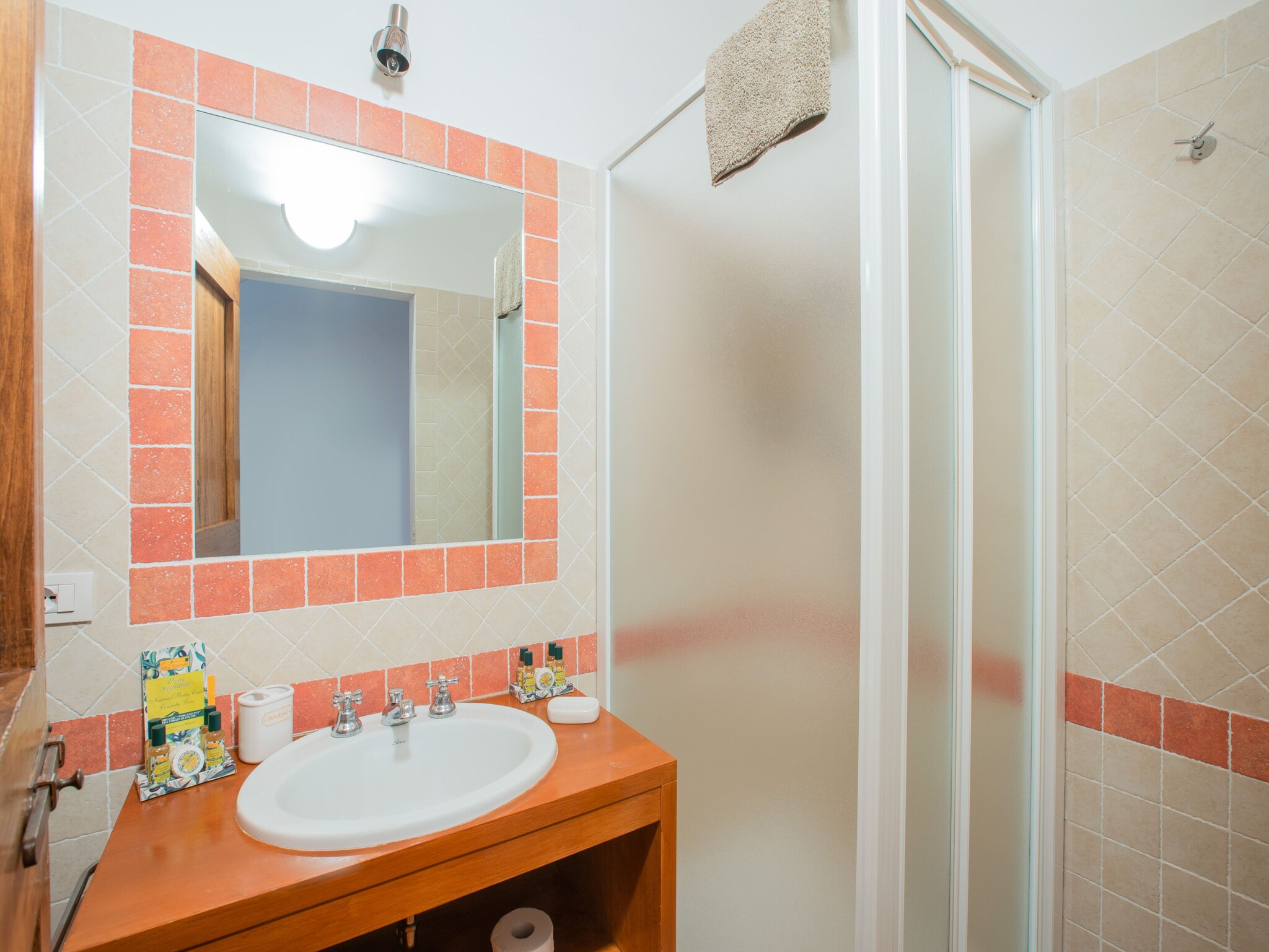 Apartment i Tini