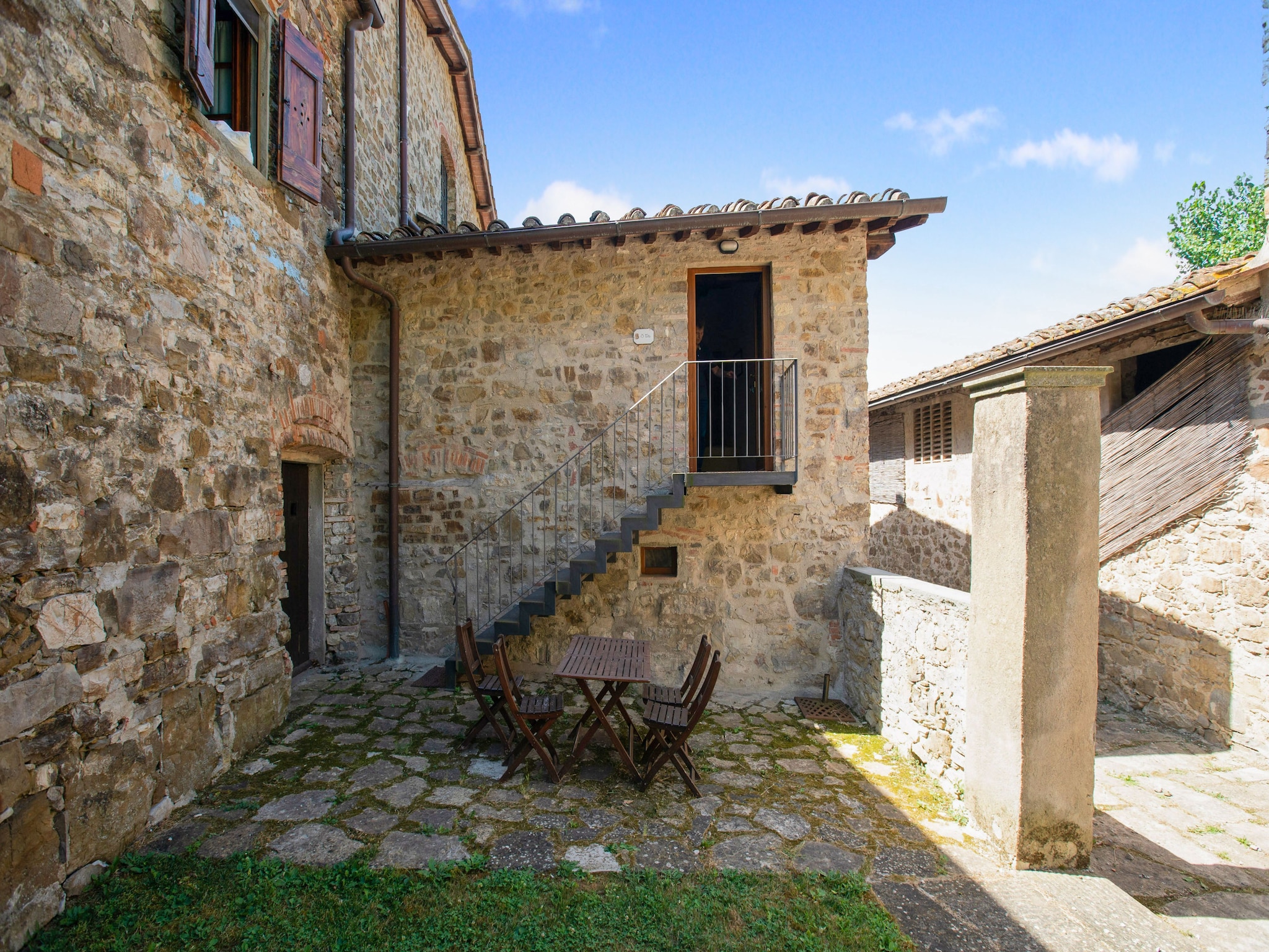 Apartment i Tini