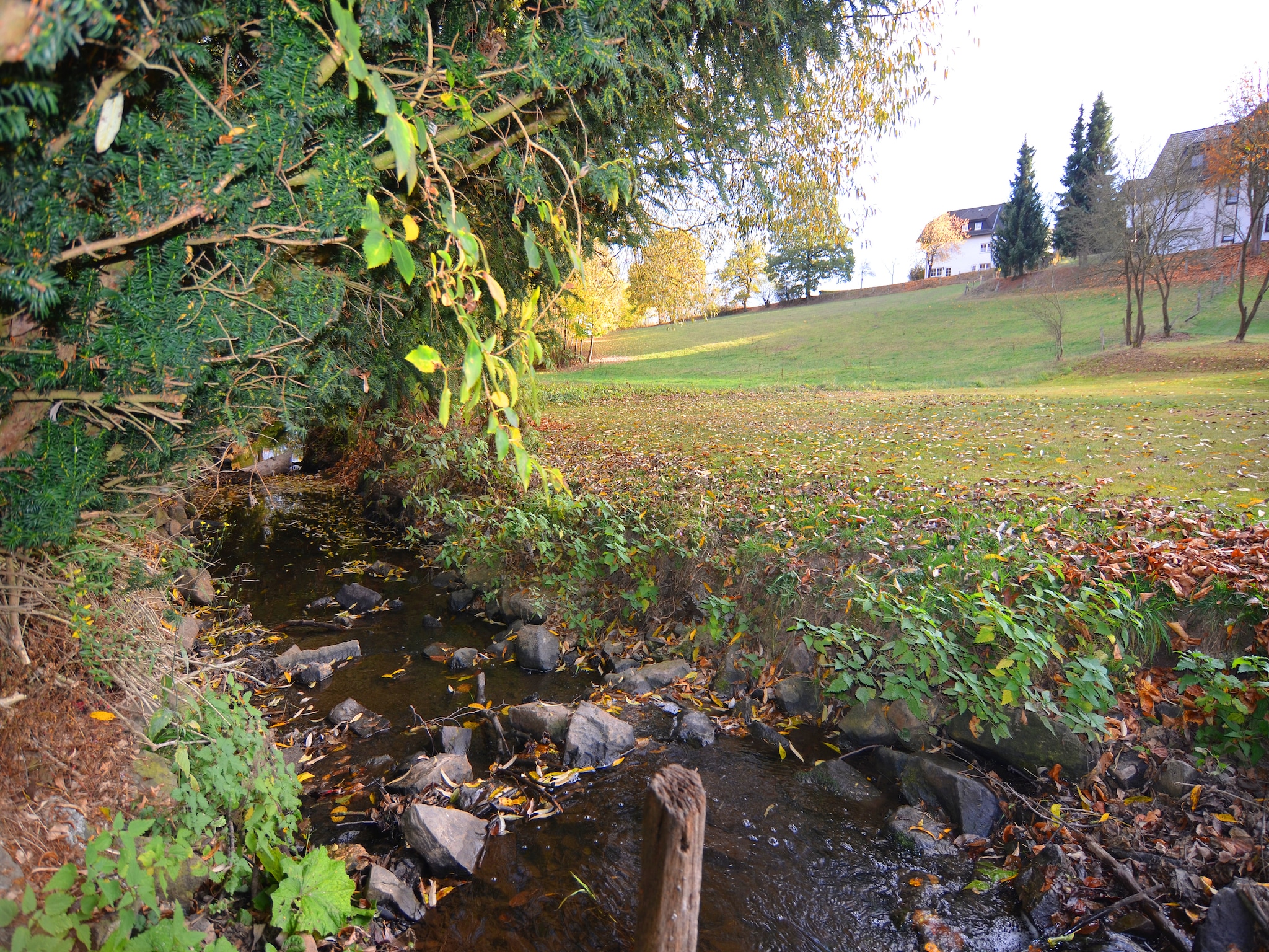   Gruppenhaus am Bach