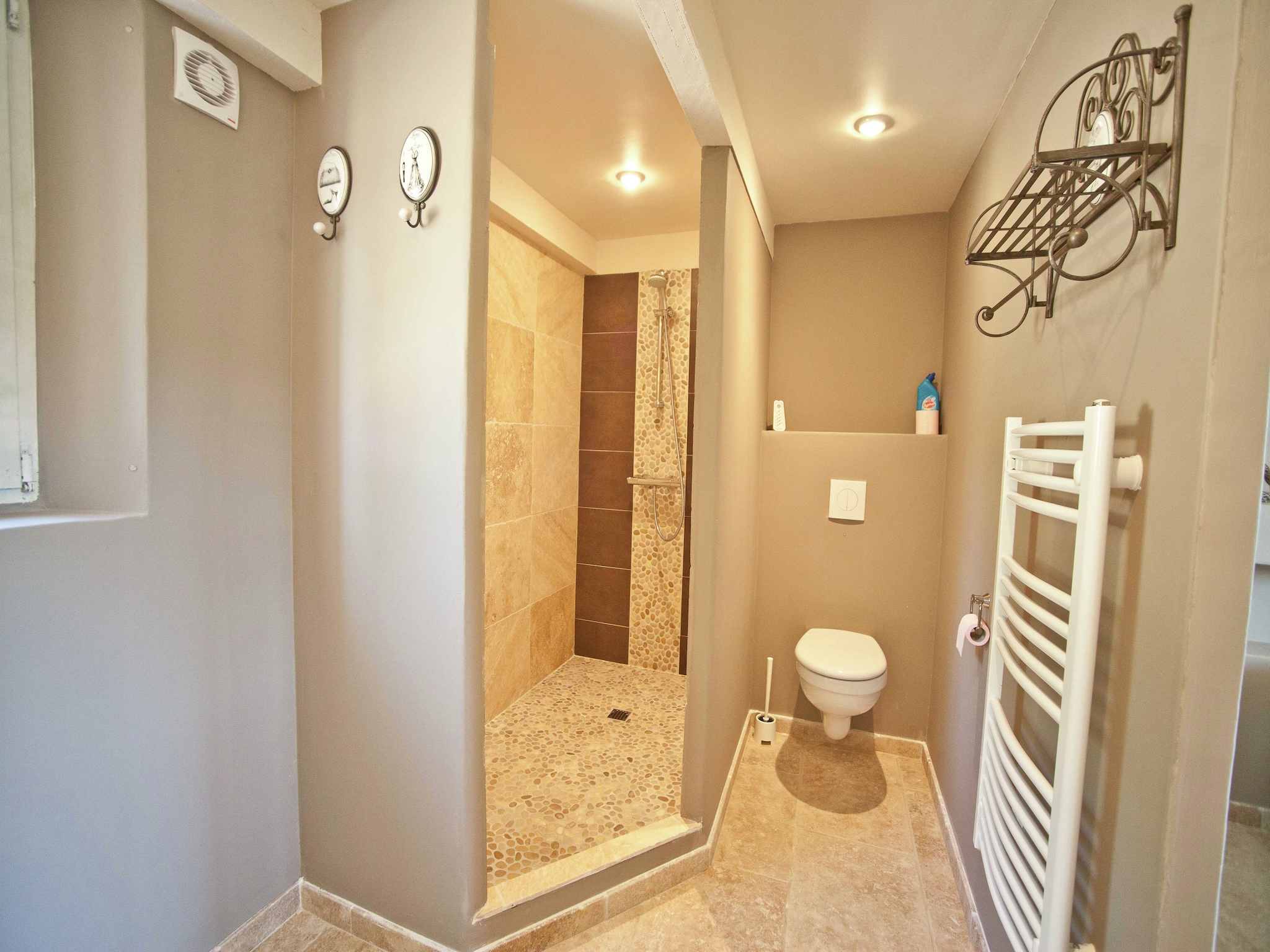 Ferienhaus La Colline de Rêve plus 4 gîtes