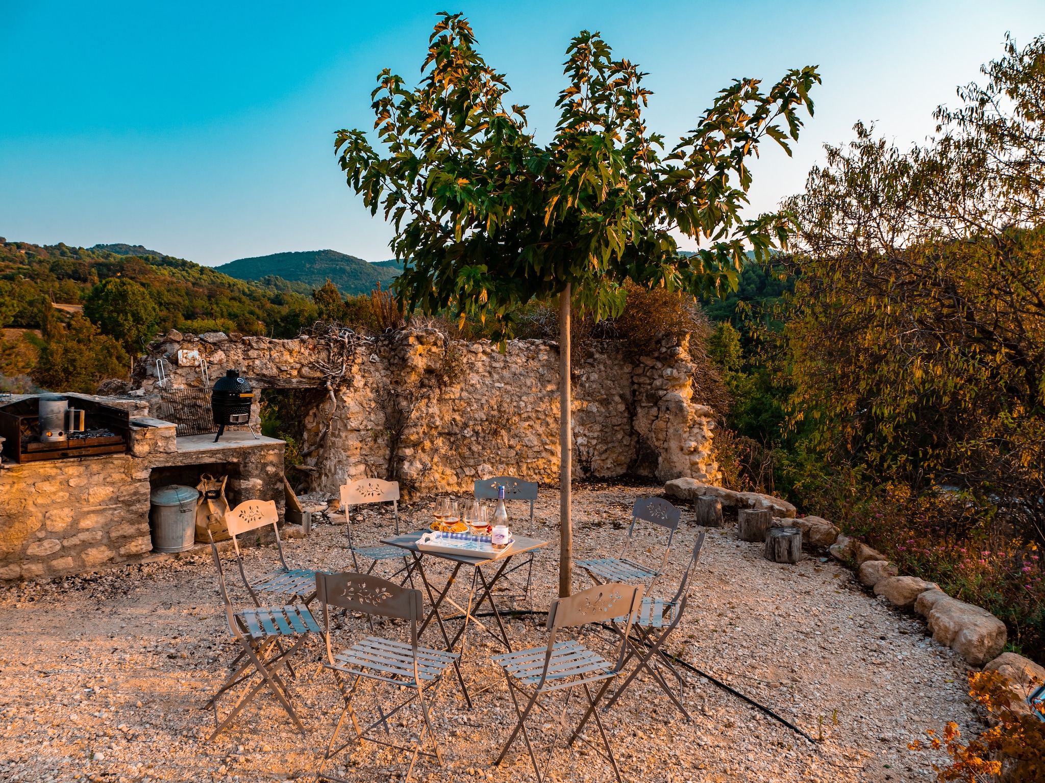 Ferienhaus La Colline de Rêve plus 4 gîtes
