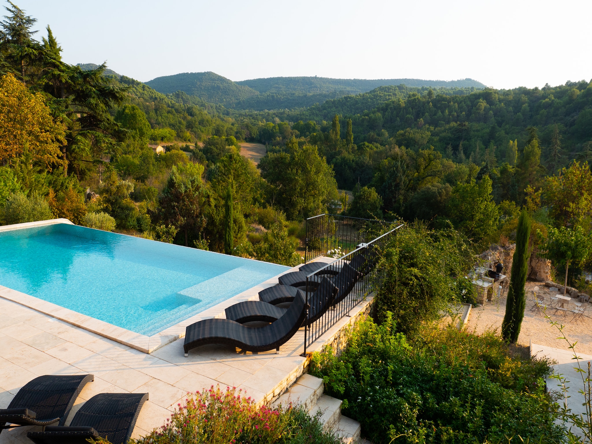 Ferienhaus La Colline de Rêve plus 4 gîtes