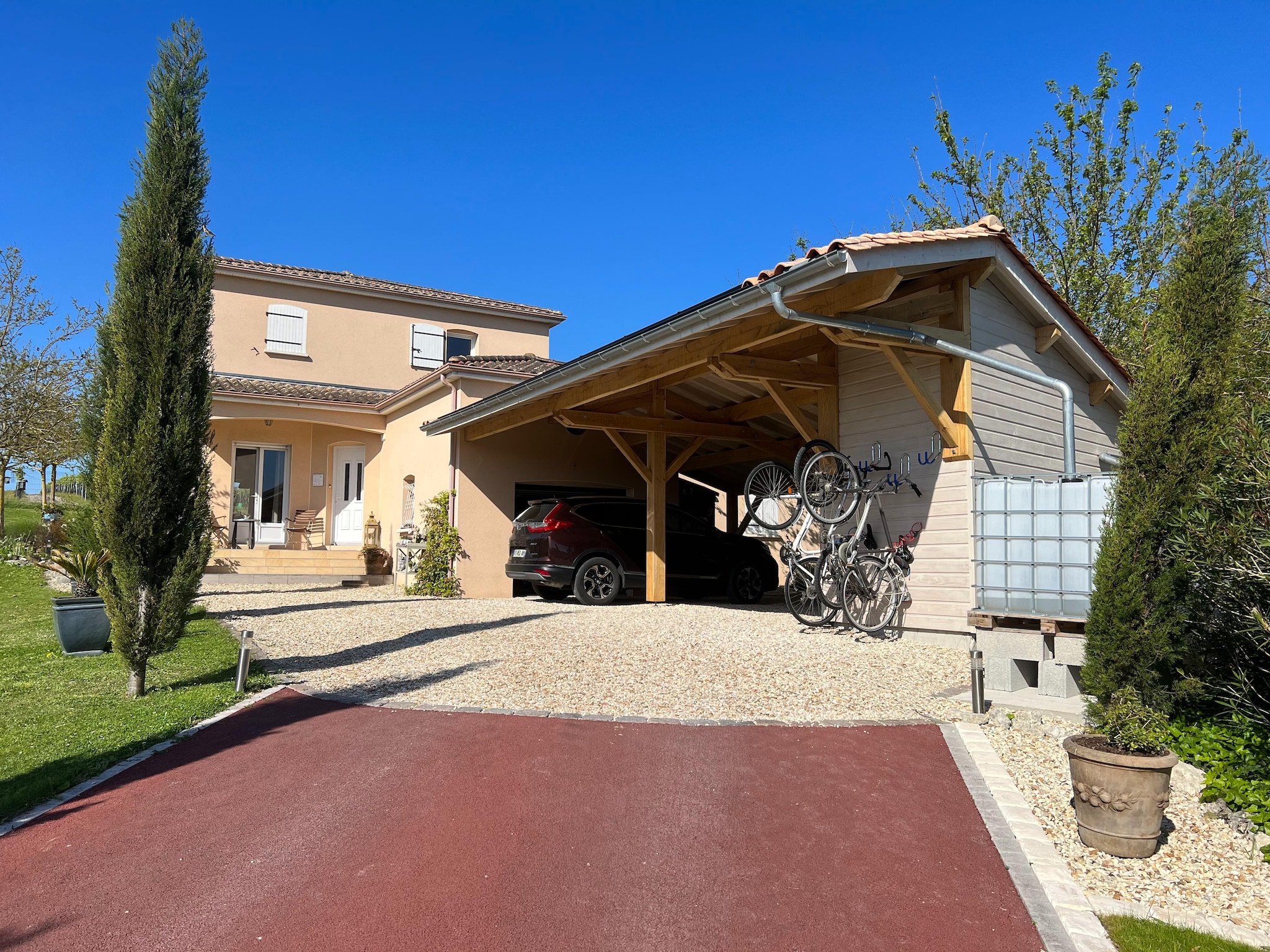   Maison mitoyenne avec piscine