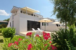 Sunnyside Apartments 2