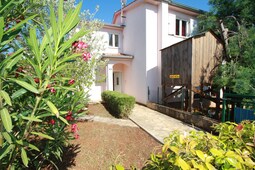 Branka Vabriga with Balcony