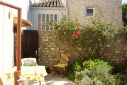 Holiday House Osor 10