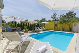 Apartment Complex Laura Nova Vas \/ Apartment Laura C with Balcony and Pool View