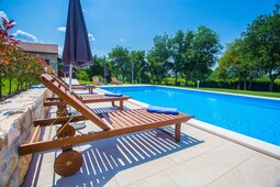Apartment Jakici II with shared pool
