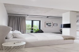 Deluxe studio apartment