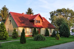 A holiday home in the countryside 7 km from the beach