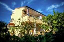 Apartment Svalina 2