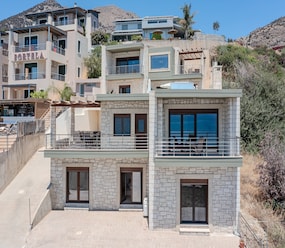 Shortstay vacation rentals Greece