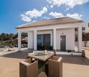 Shortstay vacation rentals Greece