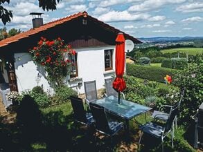 Vrijstaand vakantiehuis in het Thüringer Woud met tuin en uniek uitzicht