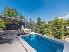 Holiday House Lidia i Rina with pool