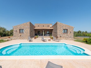 Gezellige villa in Arta met een zwembad